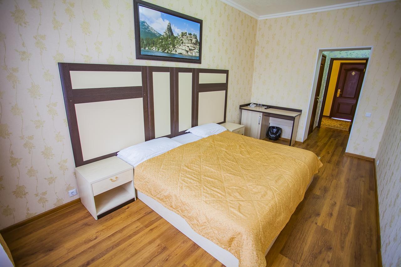 Jumbaktas Borovoe Hotel ภายนอก รูปภาพ